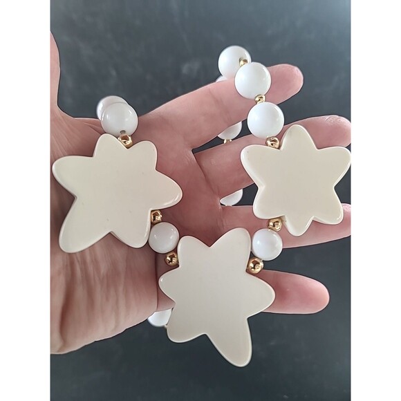 White Plastic And Gold Tone Metal Beaded Necklace Vintage Costume Jewelry, READ - Picture 7 of 10